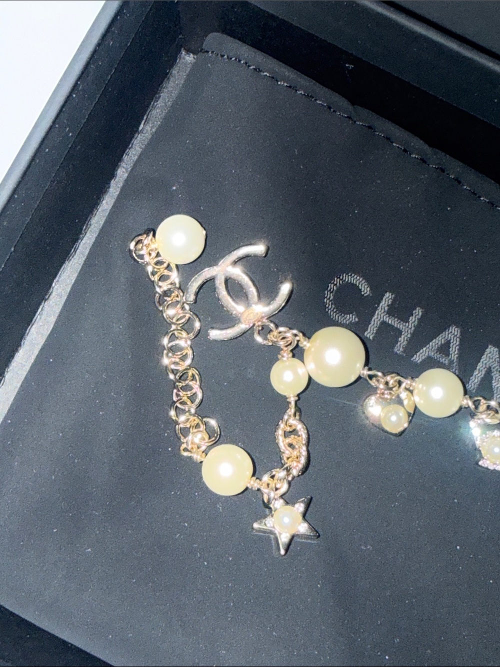 Chanel bracelet - Picture 3 of 3